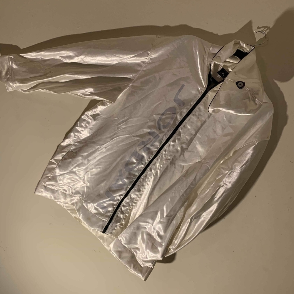 Exclusive  Jordan Windbreaker